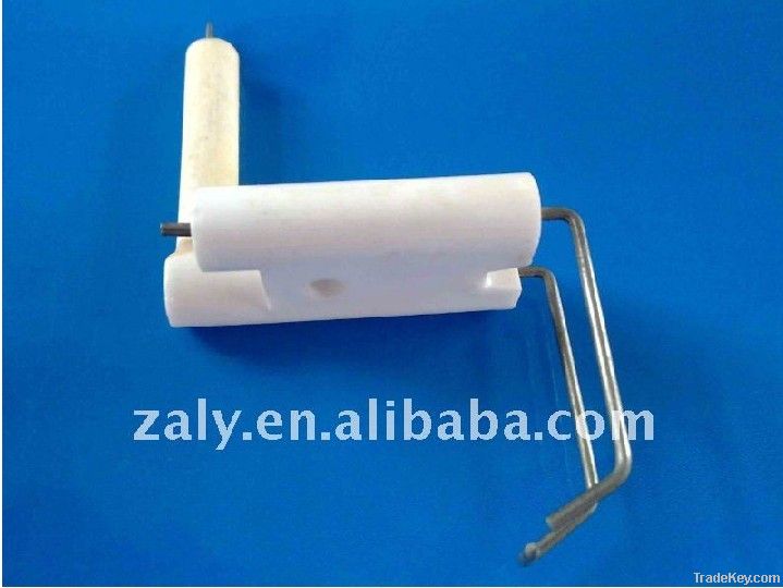 Alumina ceramic ignitor with white glaze