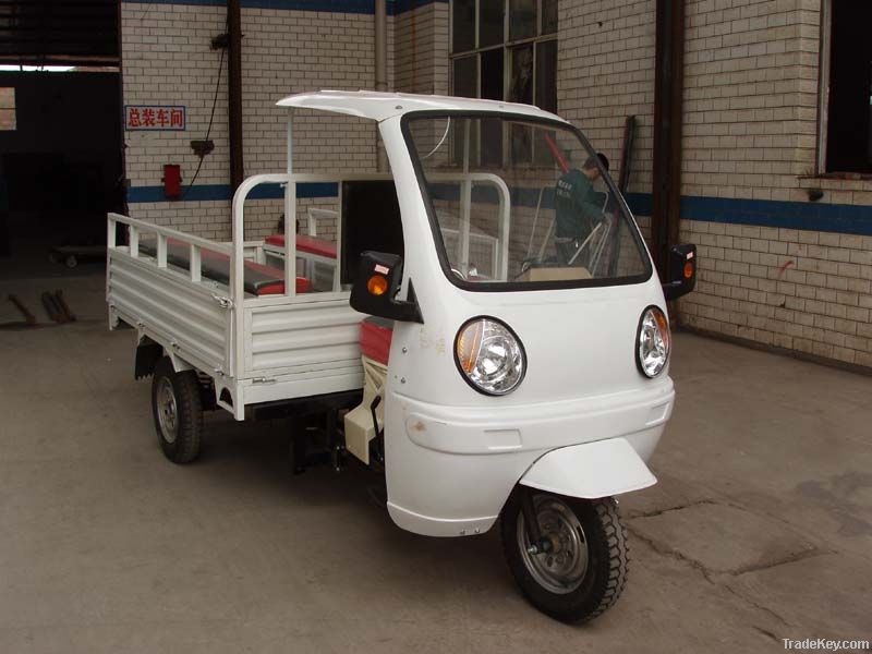 200cc cabin cargo tricycle/three wheel motor bike