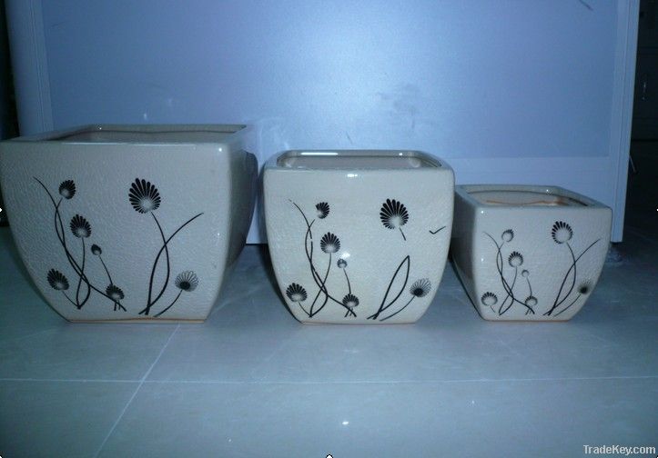 ceramic plant pot