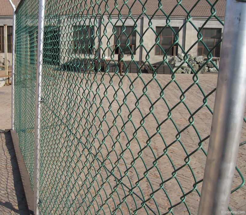 Galvanized and pvc coated chain link fence