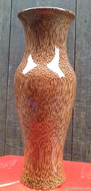 COCONUT WOOD VASE