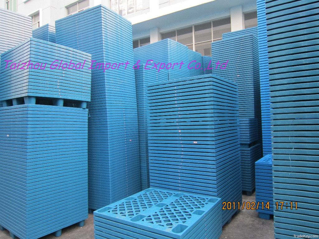 Single side plastic pallet steel reinforced