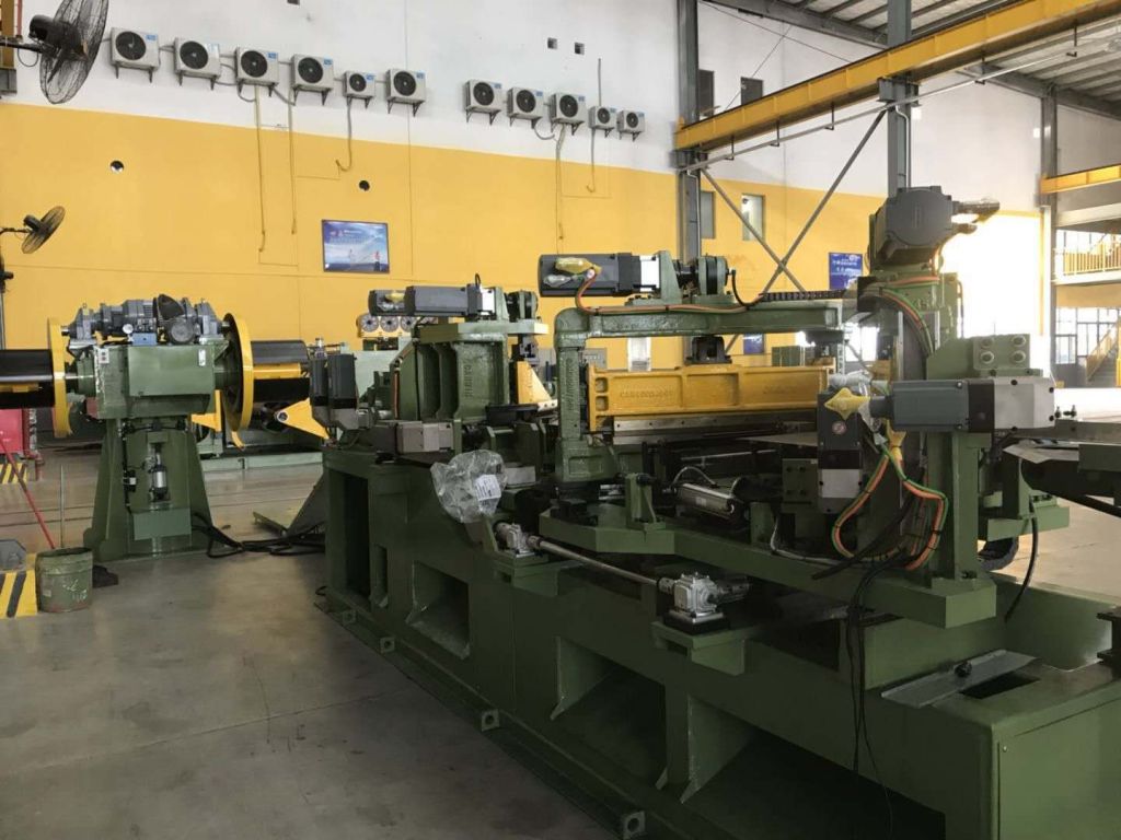 Servo Motor Cut to length line machine high speed