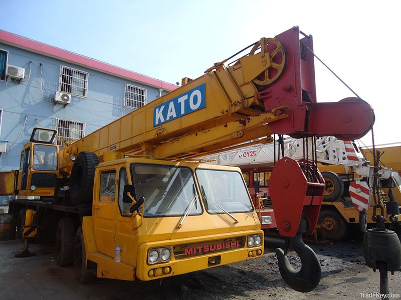 Used Original KATO 30T Truck Crane