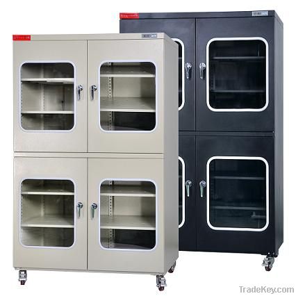 Camera dry cabinet