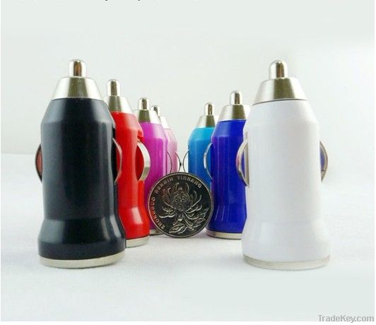 The seven corol mini car carries charger USB Cable for mobile phone