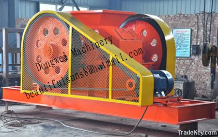 Roll crusher sand making machine