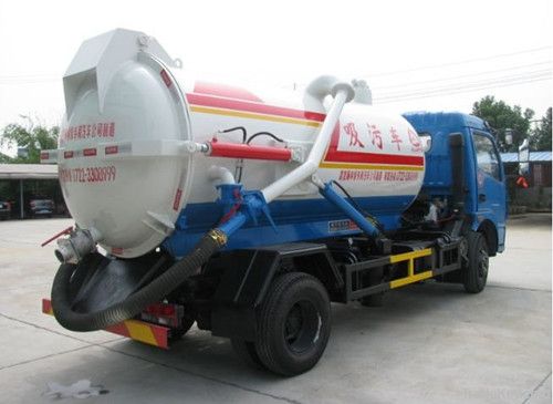 4000L Vacuum Sewage Suction Truck