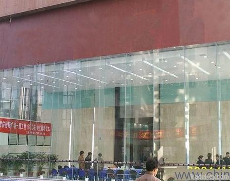 Curtain wall glass