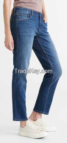 Women's Mid Rise Curvy Skinny straight High Rise Destressed Jean