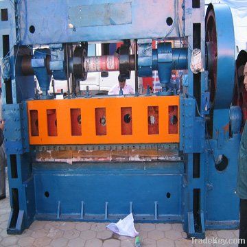 AUTOMATIC CHAIN LINK FENCE MACHINE