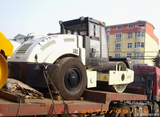 tyre drive single drum vibratory roller