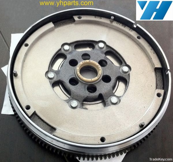 Dual mass flywheel