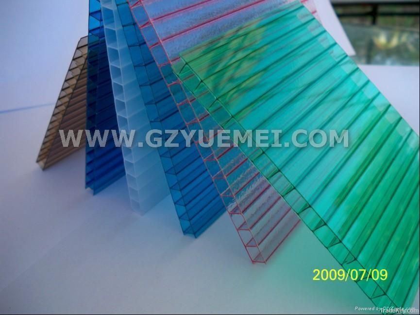 Polycarbonate hollow sheet