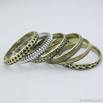 Fashionable Metal Gold Plating Bangles