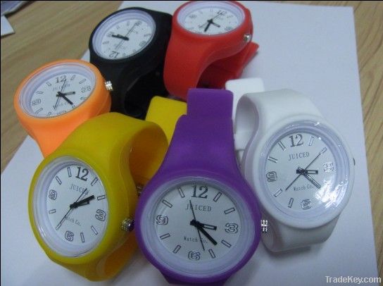 2013 waterproof silicone sport ion watch