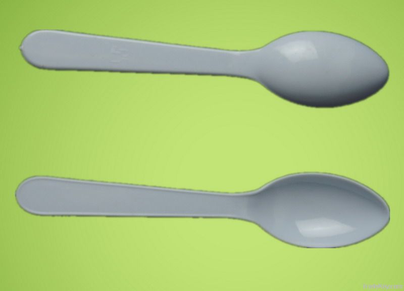 Disposable plastic spoon