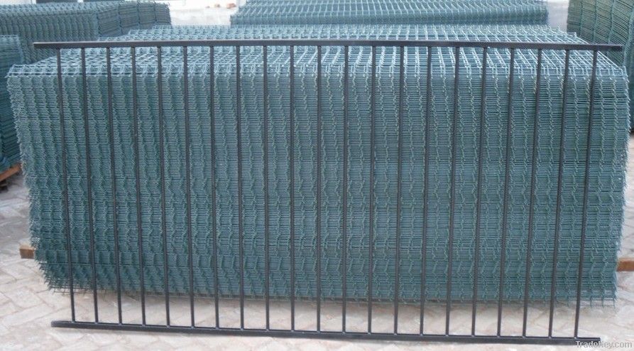 wire mesh fence