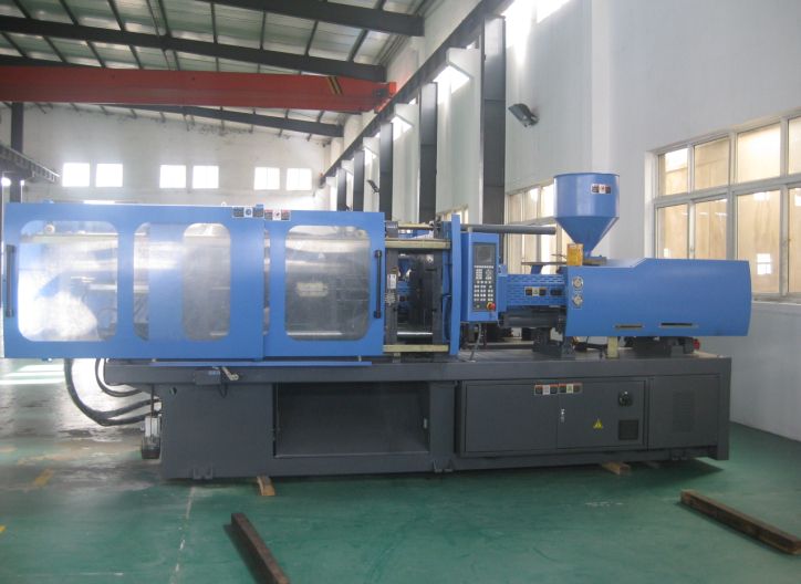 LTY-900 servo plastic injection molding machine