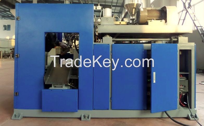 Plastic extrusion blowing molding machine