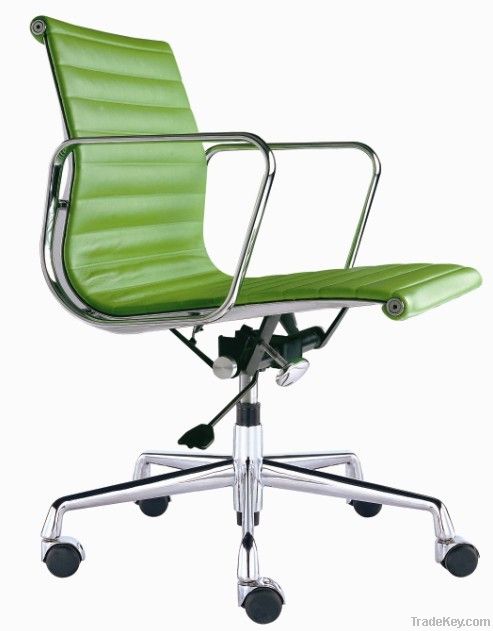 Eames thin pad aluminum chair