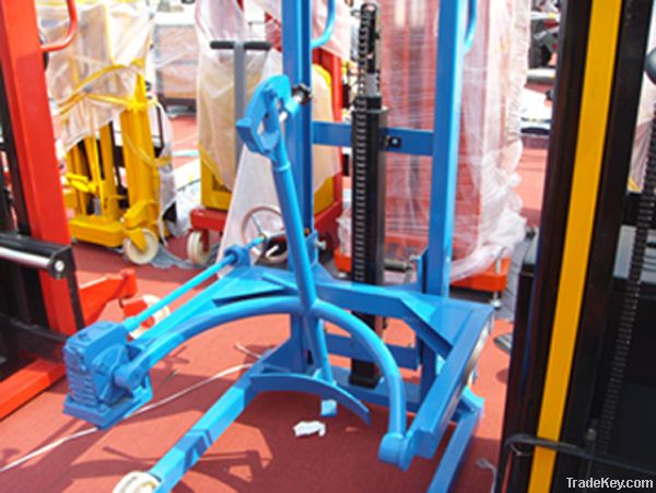 Tilting barrel fork lift