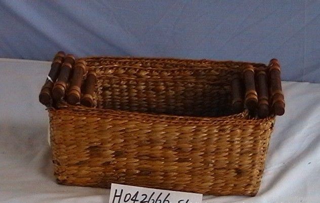 Straw basket