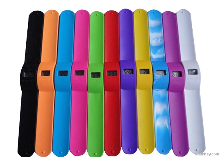 1 ATM Water Resistant Silicone Bracelet Slap Watch