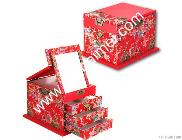 festive classical dressing case