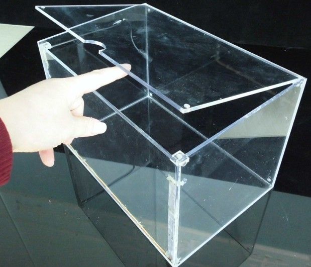 2014 good quanlity acrylic display box holder