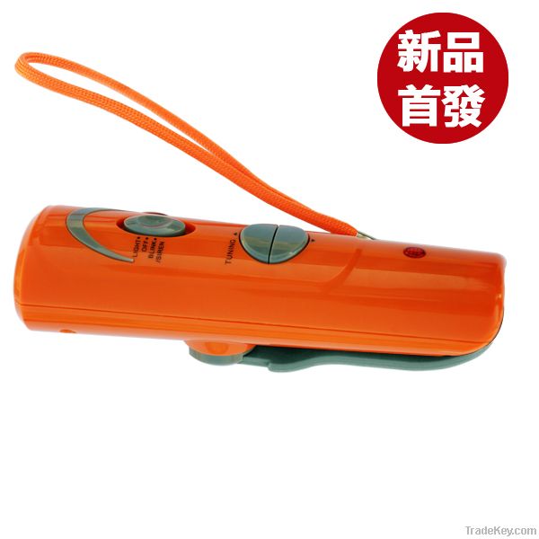 Crank Dynamo LED Flashlight with Radio