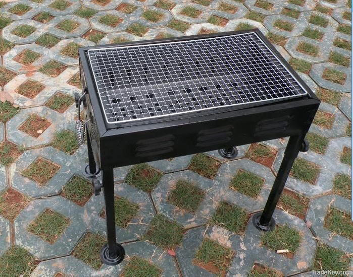 Barbecue grill with adjustable legs