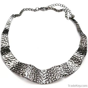 Luxurious necklace