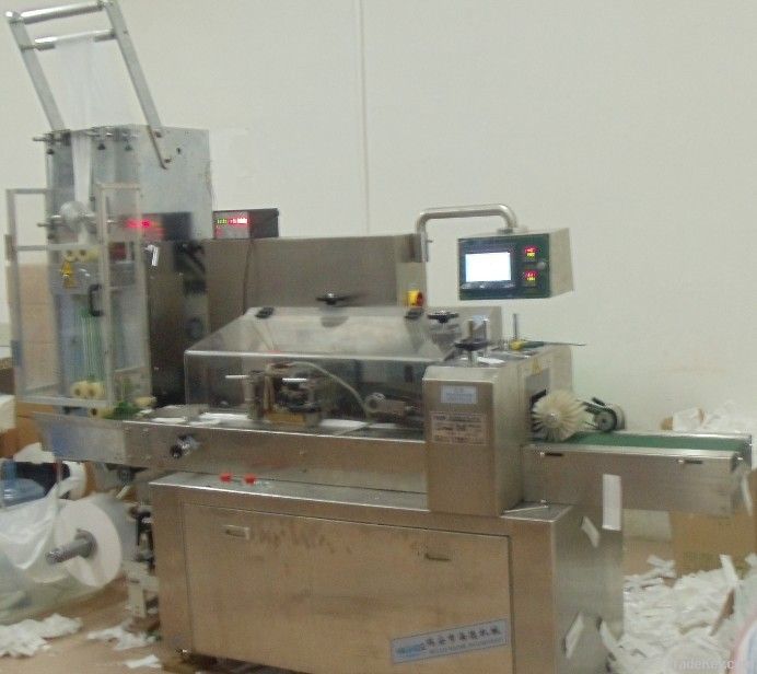 Wet tissue packing machine