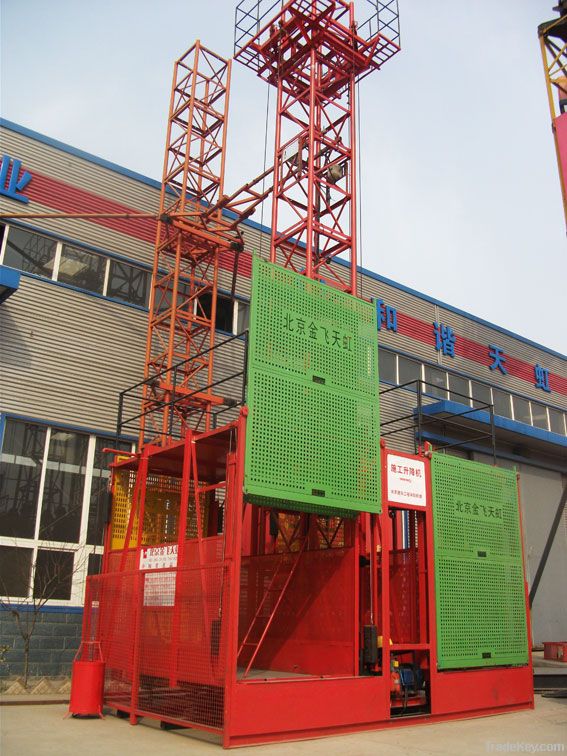 SS100/100 construction lift