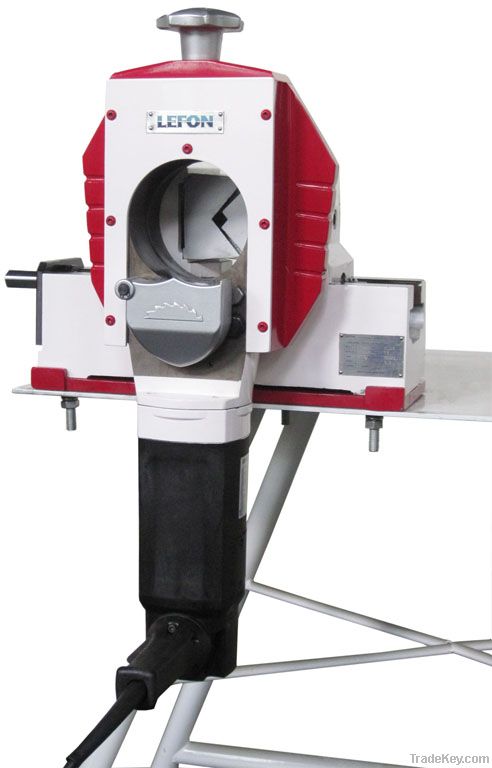 pipe cutting machine