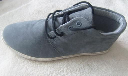 Men's casual shoes