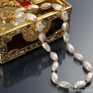 Baroque pearls necklace