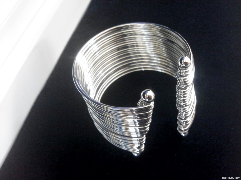 bangle bracelet