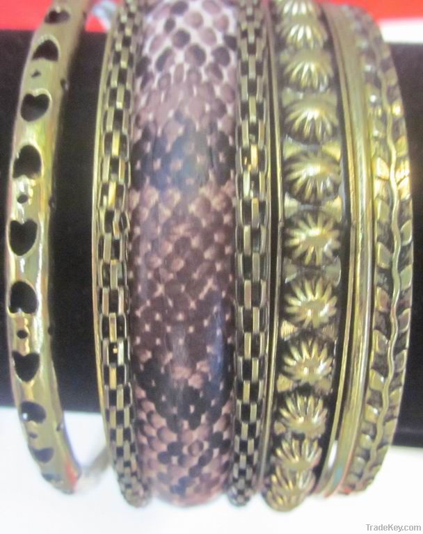 Metal Bangle