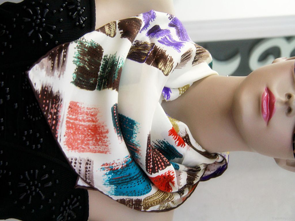 Exporter surah silk---square scarf
