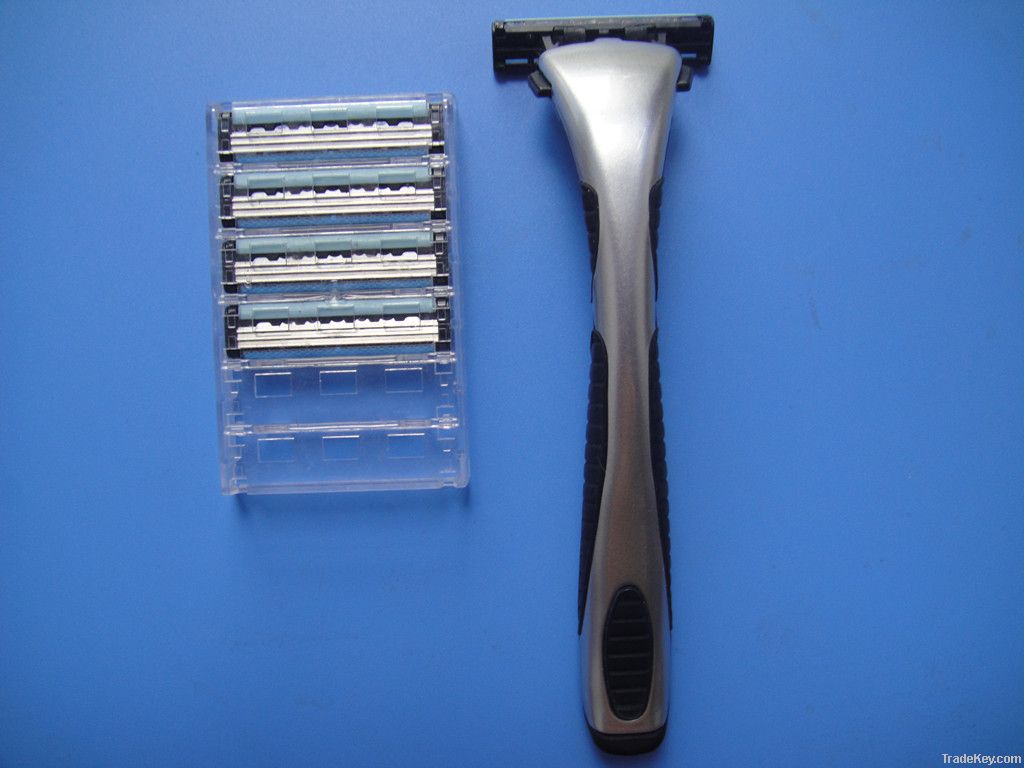 Three Razor Blade Cartridge