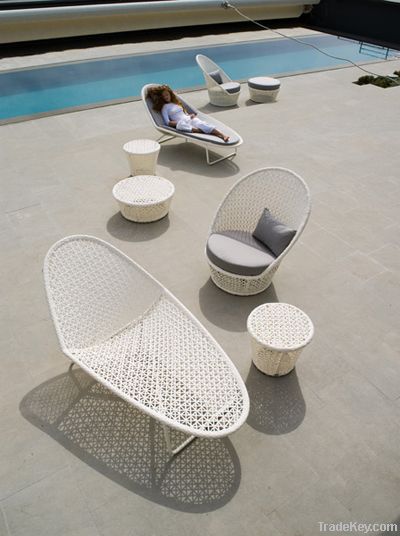 GOGOHOME Rattan Chaise Lounger, Sun Lounger, Beach Chaise