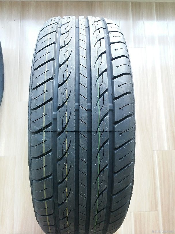 Semi-steel radial PCR tyre