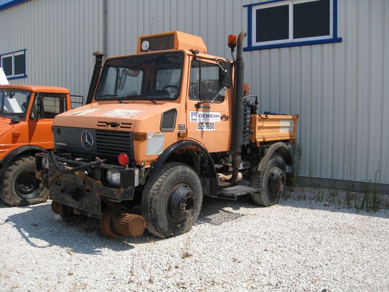 MERCEDES TRUCK, WITH RAILROAD SYSTEM