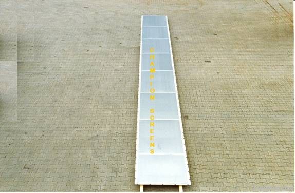 Wedge wire panel