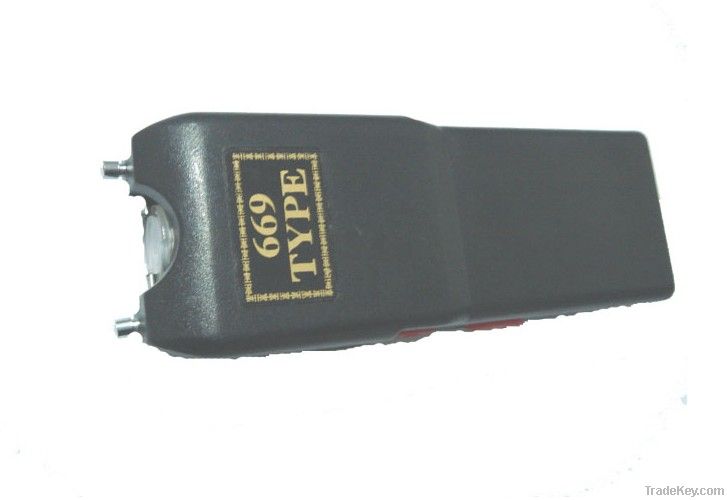 self charge super-hi voltage stun gun