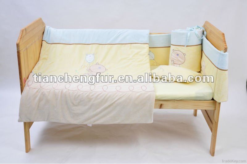 Cot bedding line