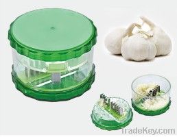 Garlic cutter