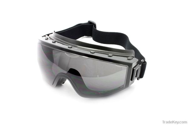 Protective goggles for industry